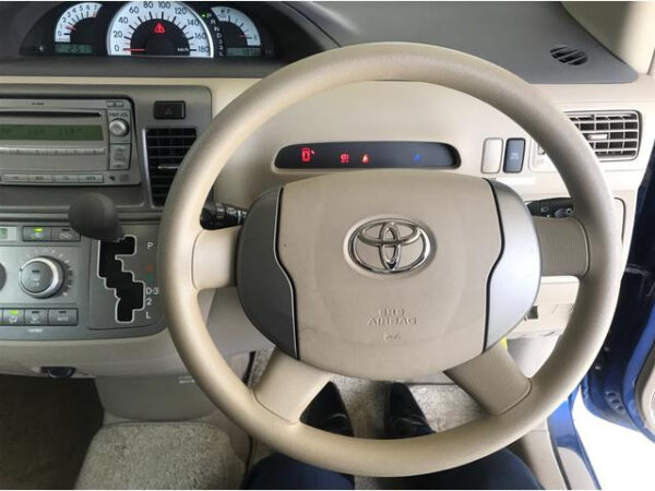 TOYOTA RAUM 2008 - Image 11