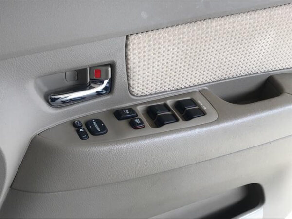 TOYOTA RAUM 2008 - Image 12