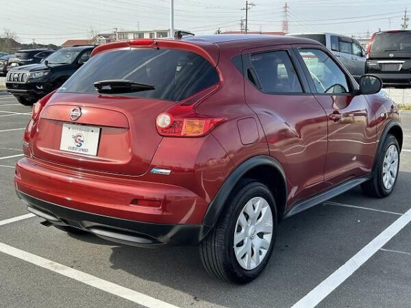 NISSAN JUKE 2011 - Image 12