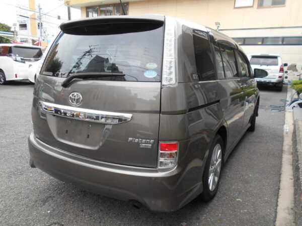 TOYOTA ISIS 2016 - Image 7