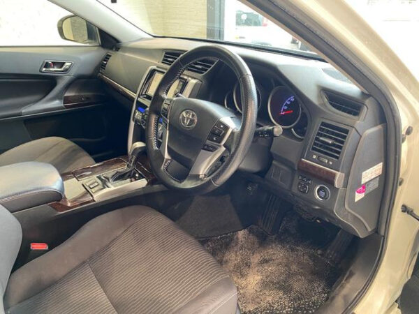 TOYOTA MARK X 2016 - Image 9