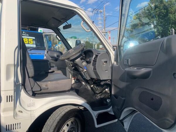 MAZDA BONGO TRUCK - Image 6
