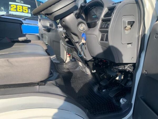 MAZDA BONGO TRUCK - Image 4