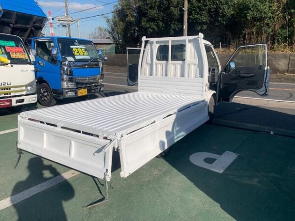 MAZDA BONGO TRUCK - Image 11