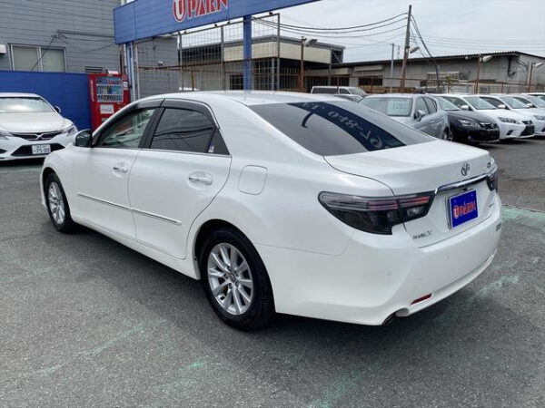 TOYOTA MARK X 2017 - Image 12
