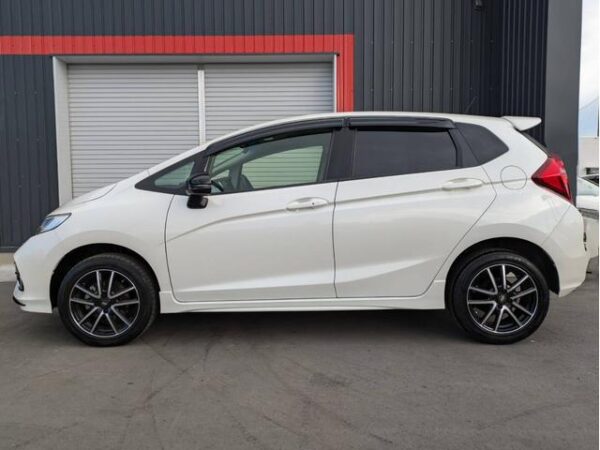 HONDA FIT 2015 - Image 2