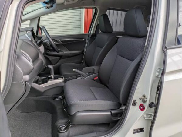 HONDA FIT 2015 - Image 13